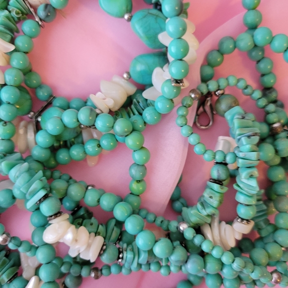 Beaded Necklace & Bracelet Set ~ Turquoise & Mother of Pearl (Faux?) ~ Pretty! - Picture 12 of 16